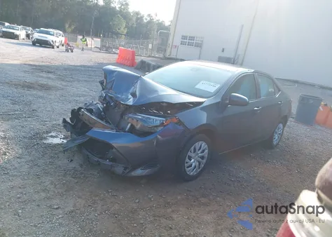 2018 Toyota Corolla Le из США, поврежденный, VIN 5YFBURHE0JP854592